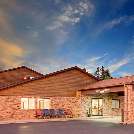 Super 8 By Wyndham Ashland Hotel Buitenkant foto