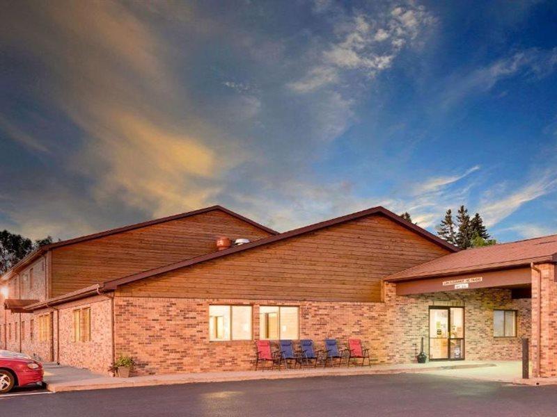 Super 8 By Wyndham Ashland Hotel Buitenkant foto