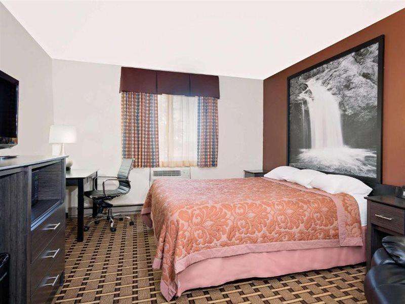 Super 8 By Wyndham Ashland Hotel Buitenkant foto
